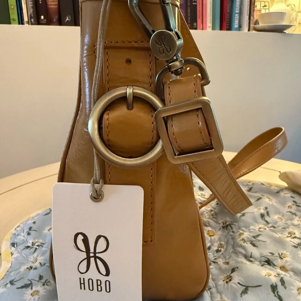 NWT Hobo multicolor leather bag with crossbody and shoulder option - Picture 7 of 14